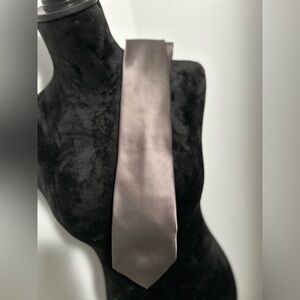 GEORGE Solid Silver Satin Necktie – NWOT